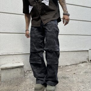Camo cargo / jorts