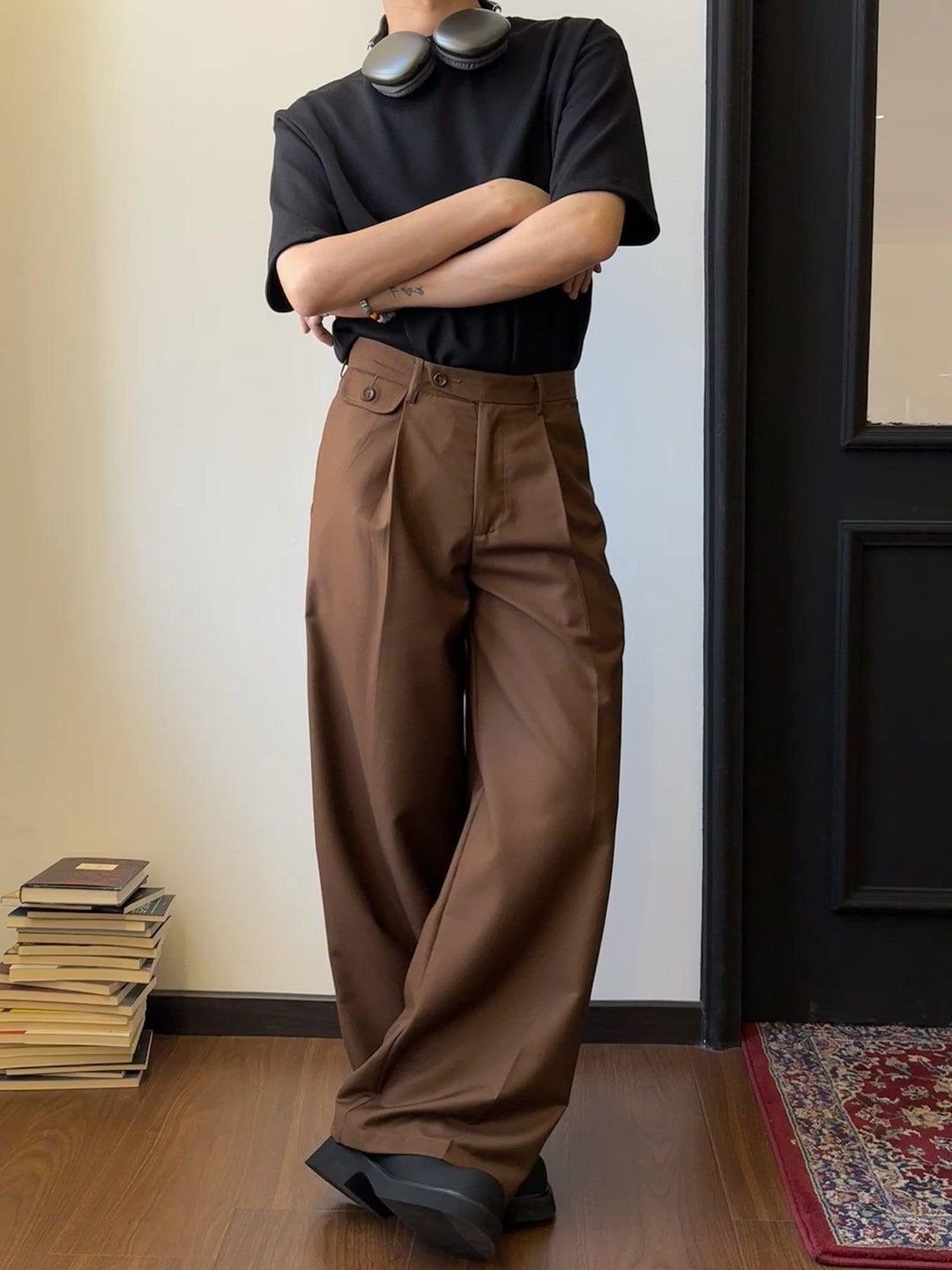 Pleated straight pants - Image 2