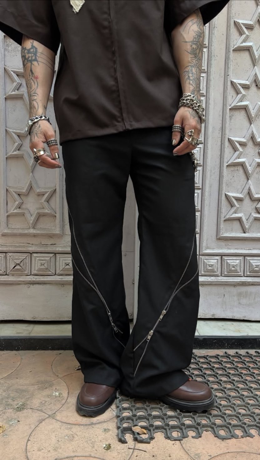 2 zipper pants *